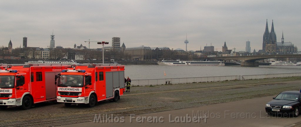 Neue LF`s fuer Koeln Uebergabe in Koeln Deutz an den Wachen  P105.JPG